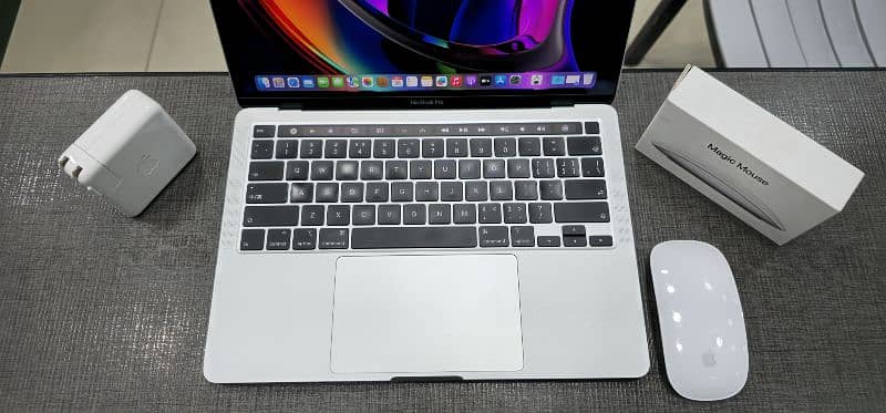 Apple Macbook Pro 2020 Core i5 8gb 512 4