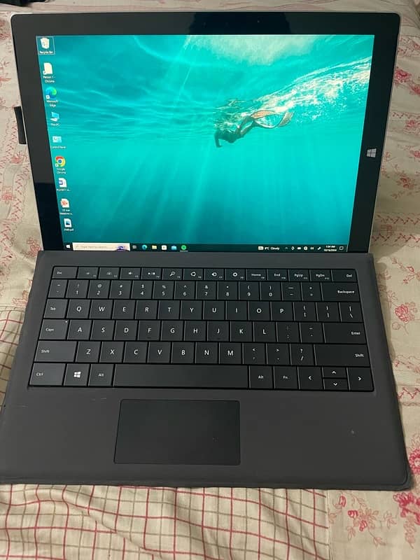 Microsoft Surface Pro 3 4GB RAM 128GB Storage Core i5 Windows 10 Pro 0