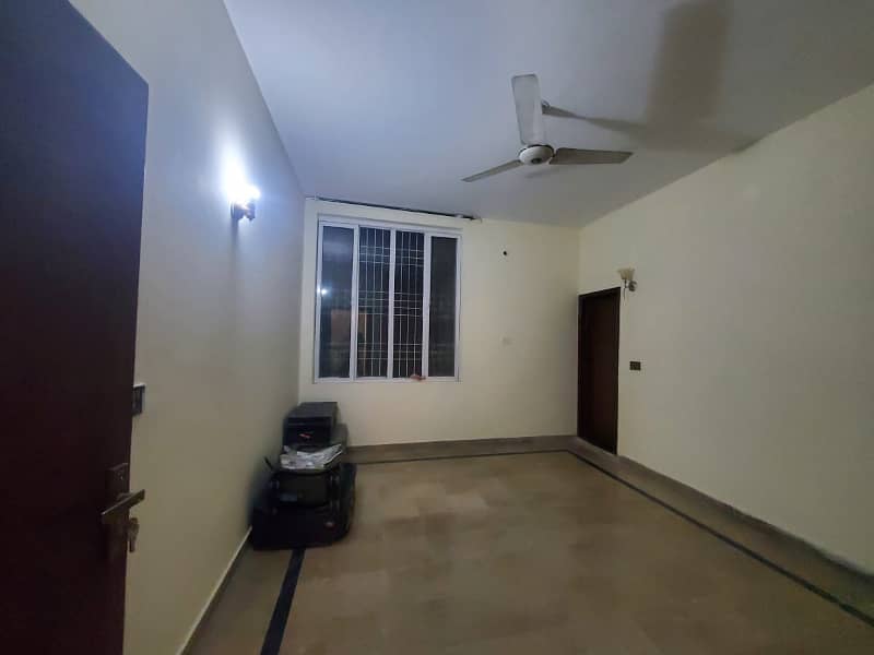 10 Marla Upper portion Available For Rent in DHA Lahore cantt 7