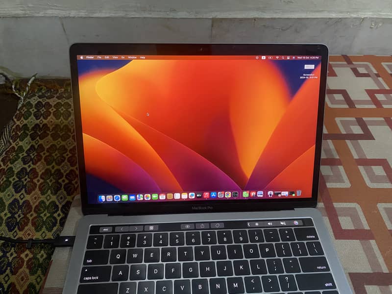 Macbook Pro 2017 8/256 SSD 2