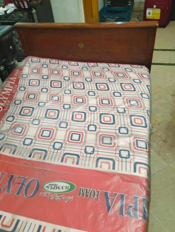 original Tali wood bed with matress 8