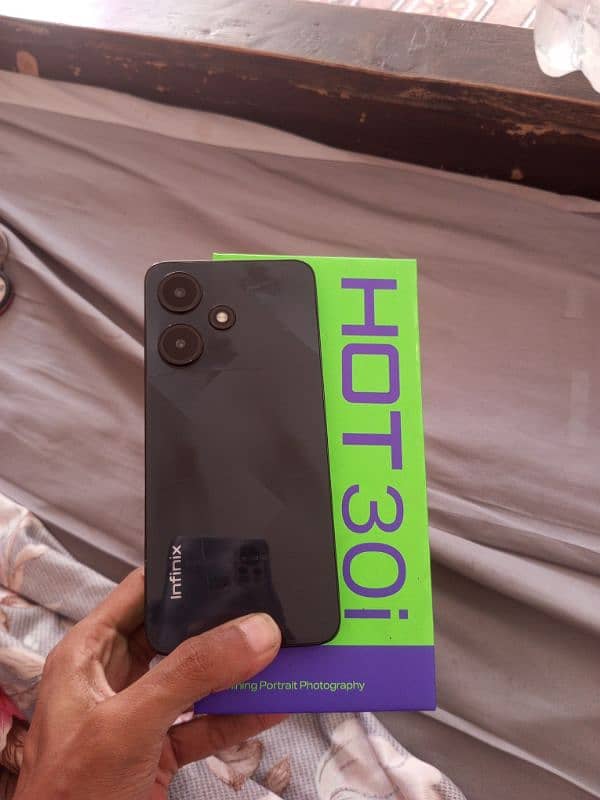 Infinix hot 30i 4+4gb 128gb with box charger All ok 10/9 1