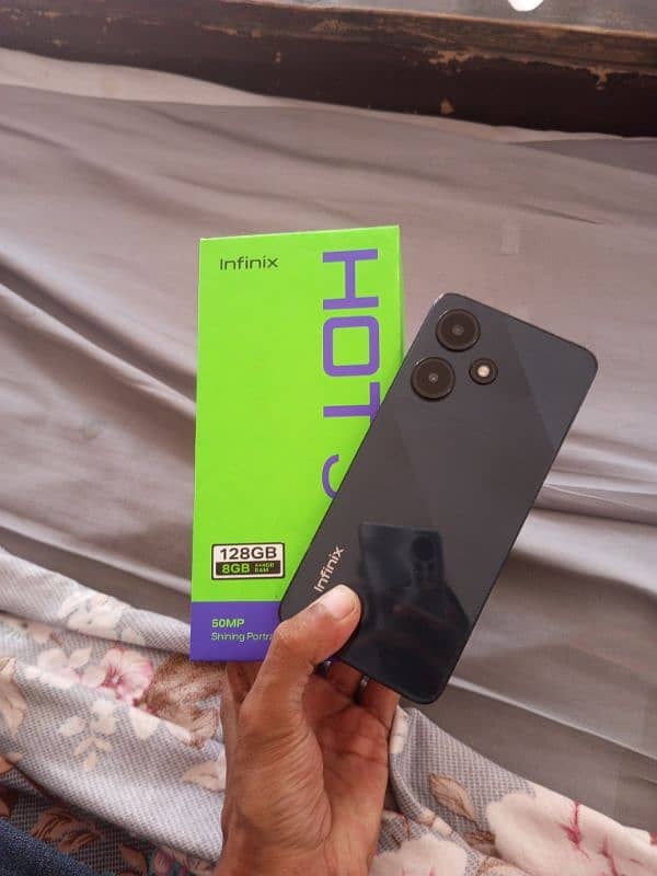 Infinix hot 30i 4+4gb 128gb with box charger All ok 10/9 4