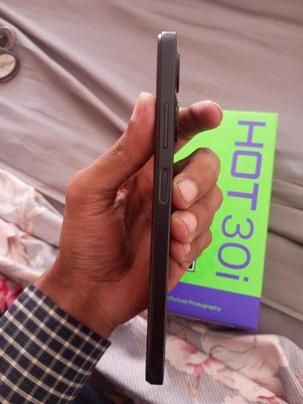 Infinix hot 30i 4+4gb 128gb with box charger All ok 10/9 6