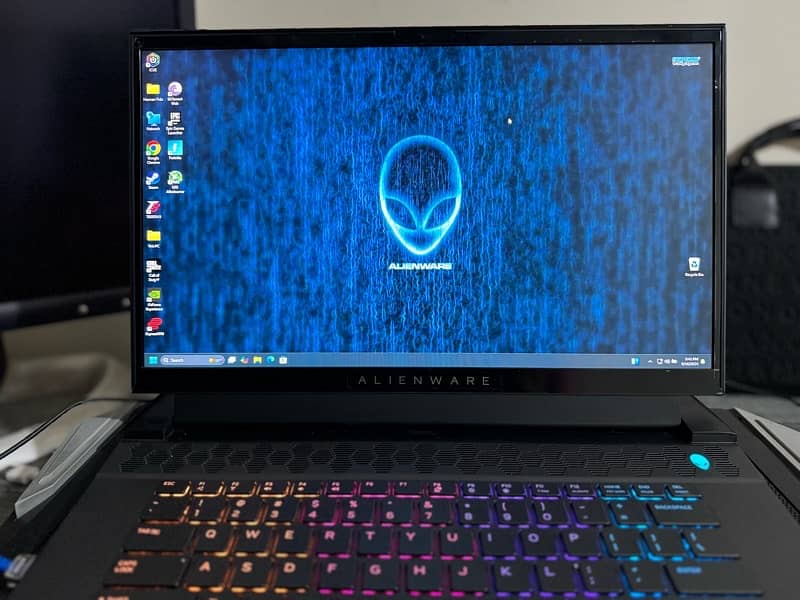 Dell Alienware M15 R3 1