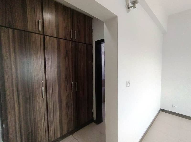 4-Bedroom Flat For Rent In Sector B Askari 11 Lahore 3