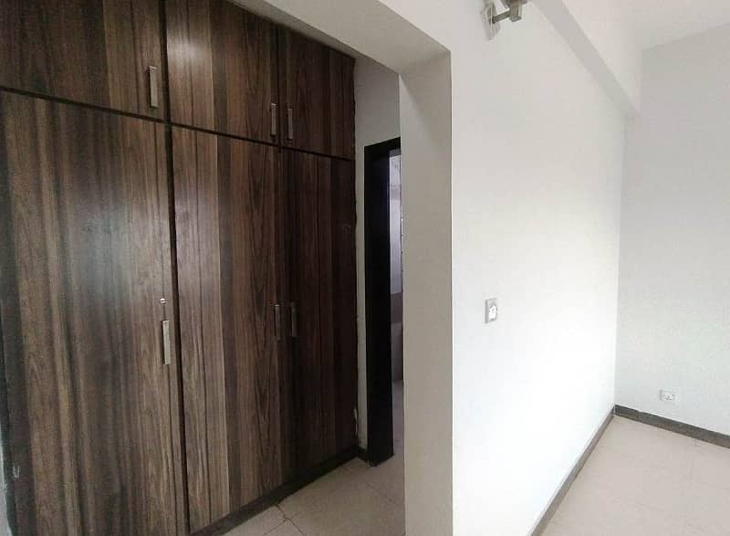 4-Bedroom Flat For Rent In Sector B Askari 11 Lahore 4