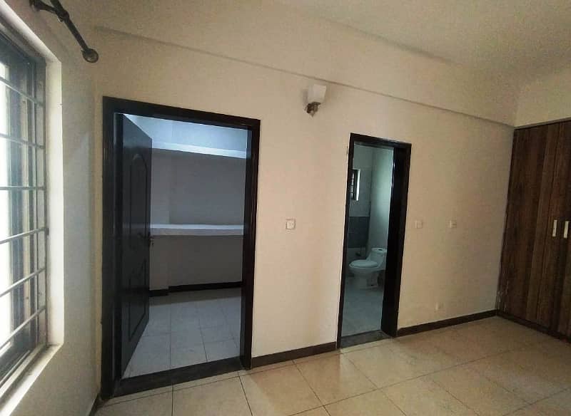 4-Bedroom Flat For Rent In Sector B Askari 11 Lahore 6