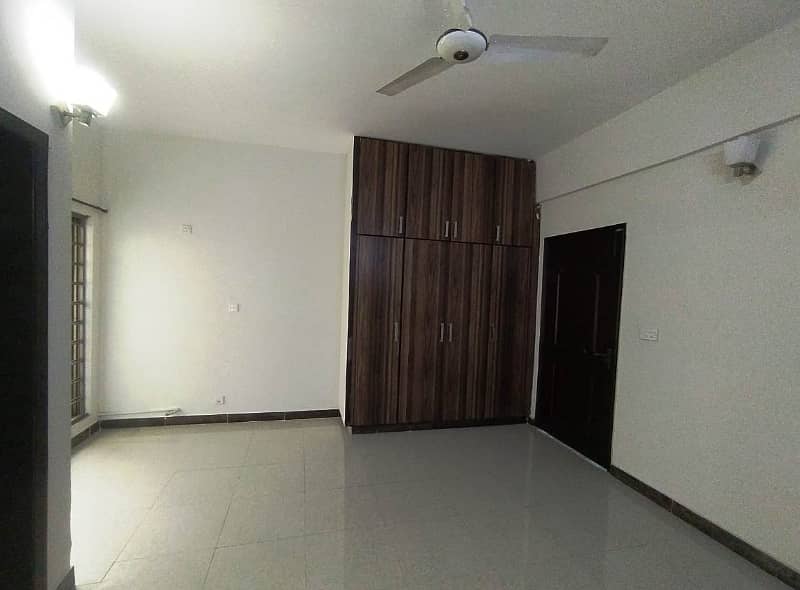 4-Bedroom Flat For Rent In Sector B Askari 11 Lahore 14