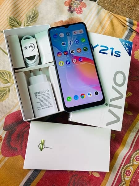 Vivo Y21s (4gb/64gb)urgent Sale. 0/3/0/7/4/5/8/8/8/8/6 2