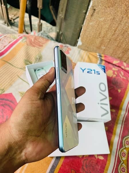 Vivo Y21s (4gb/64gb)urgent Sale. 0/3/0/7/4/5/8/8/8/8/6 7