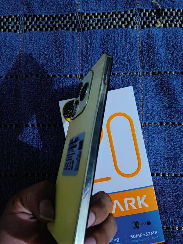 TeCno Spark 20 (8.256) Box Charg available Ha 9 Mah Vrnty Ha 1