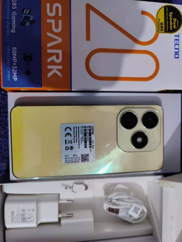 TeCno Spark 20 (8.256) Box Charg available Ha 9 Mah Vrnty Ha 4