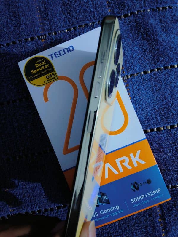 TeCno Spark 20 (8.256) Box Charg available Ha 9 Mah Vrnty Ha 9