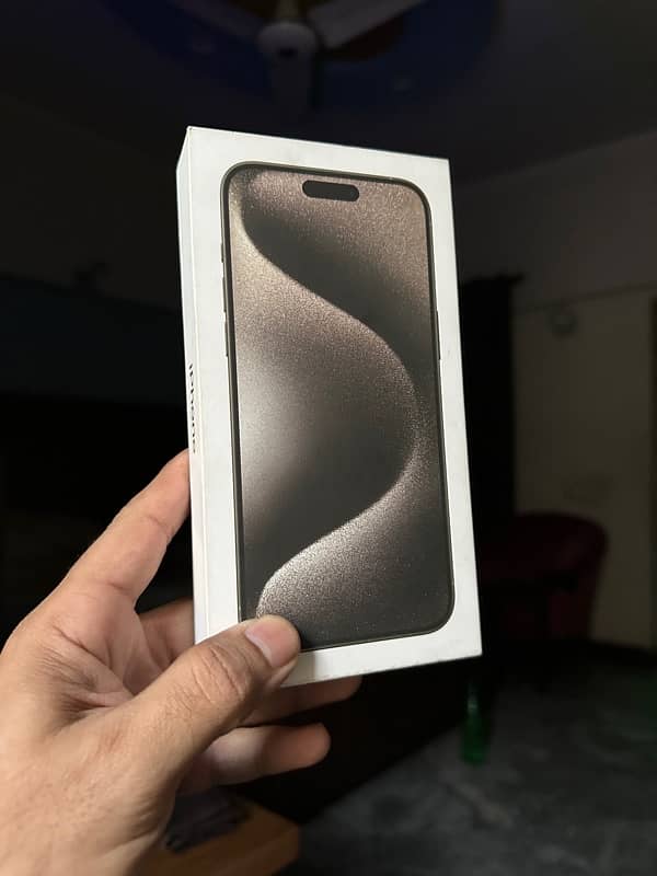 iPhone 15 Pro Max 256GB Natural Titanium 8