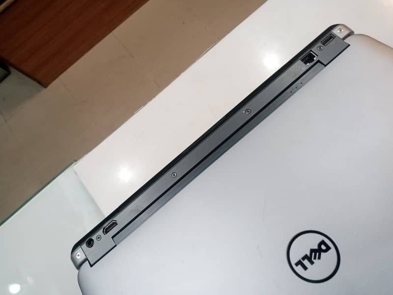 Dell Latitude E6440 | Core i5 | 8GB RAM | SSD + HDD | 2GB Radeon Graph 7