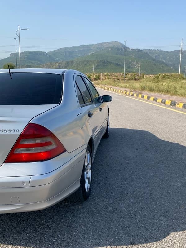 Mercedes C Class avantgrand SE 2005 5