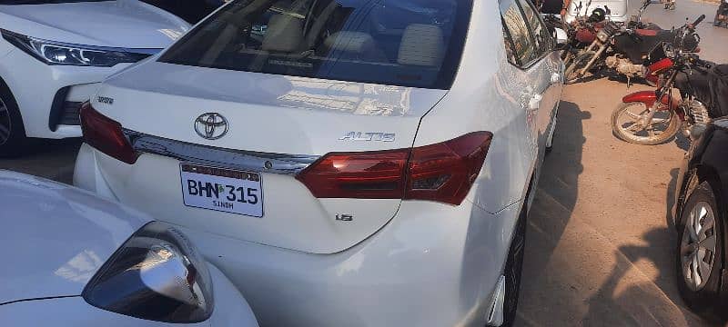 Toyota Corolla Altis 2016 3