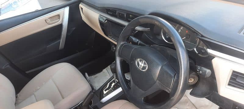 Toyota Corolla Altis 2016 5