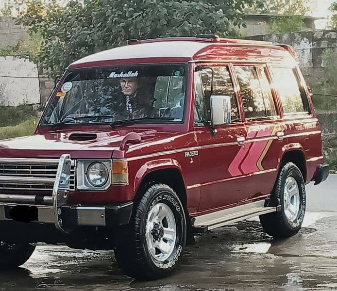 Mitsubishi Pajero 1989 0