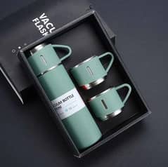 Thermos bottle hot and cool feature with 3 cups