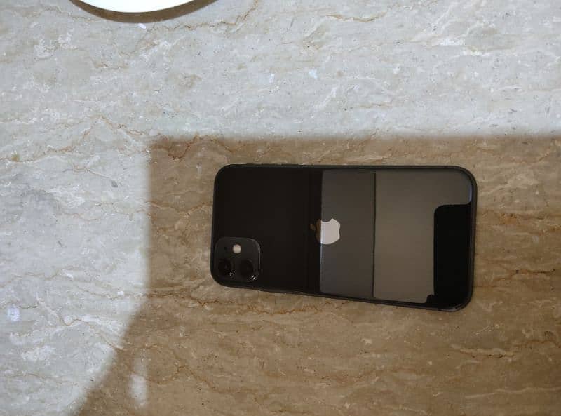 Apple iPhone 11, 128GB, Black - In Warranty - PTA Approved 3