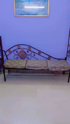 3 Seater Iron Sofa For Sell