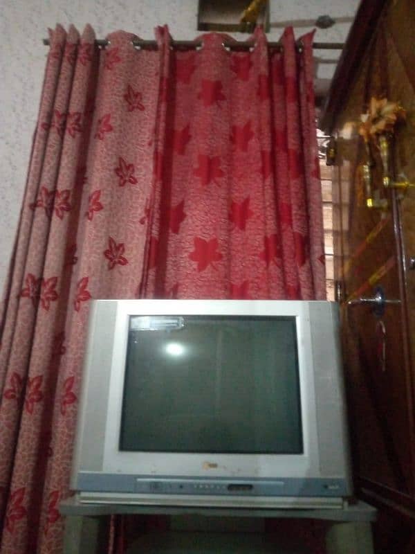 LG flatteron tv with trolly no msg call only 2