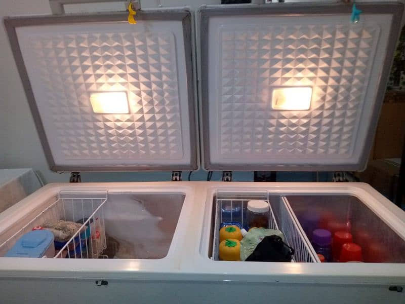 NEW DAWLANCE DOUBLE FREEZER 0