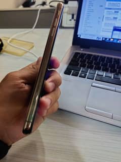 iphone XS max in good condition