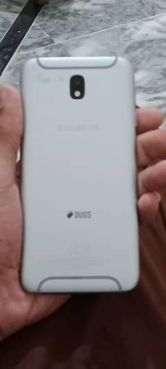 i am selling SNMSUNG j7pro in gray color in very low price