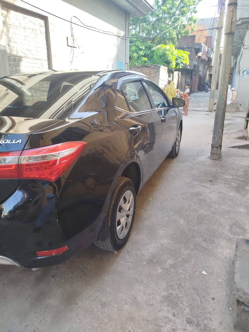 Toyota Corolla XLI 2017 ( Home use car in Good condition ) 8