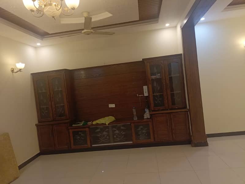 10 Marla Ground portion for Rent in G-13/4 4