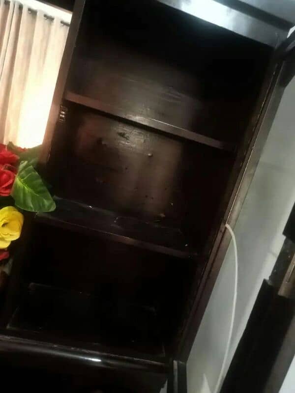 Dressing table for sale urgent 1