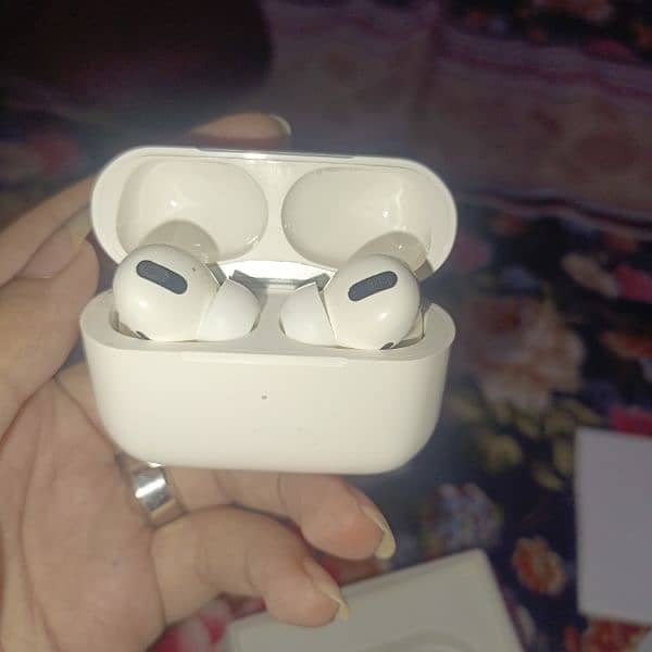 Apple Airpods pro for sale !! 8