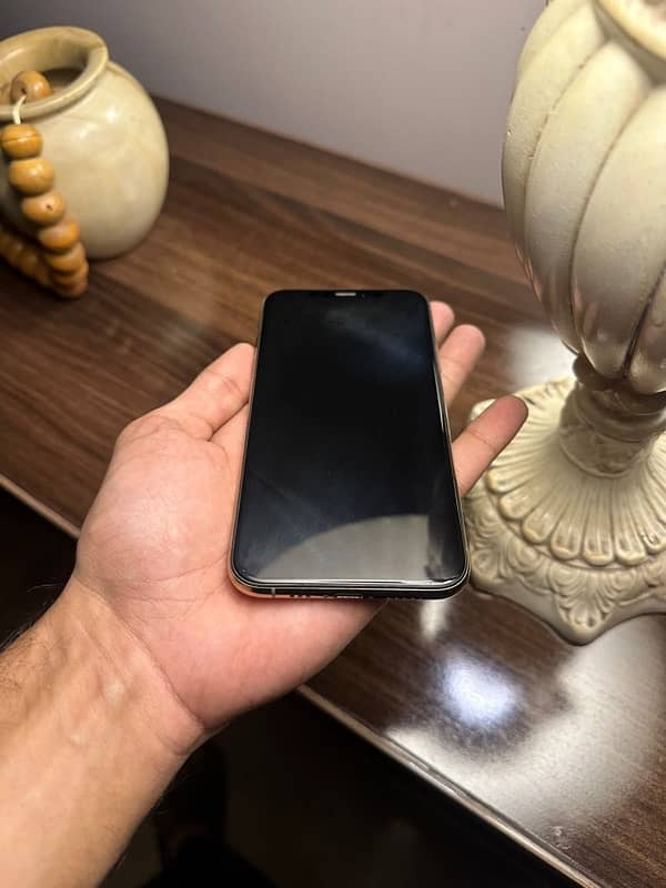 iphone Xs gold 64Gb 3