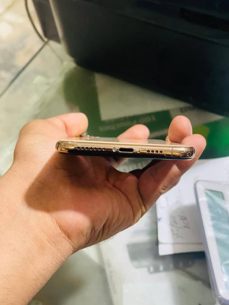 iphone xs max 2