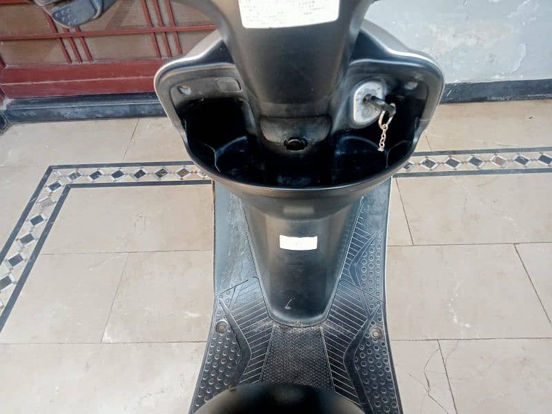 Honda Dio Scooty 49cc , I-11/2 Islamabad 5