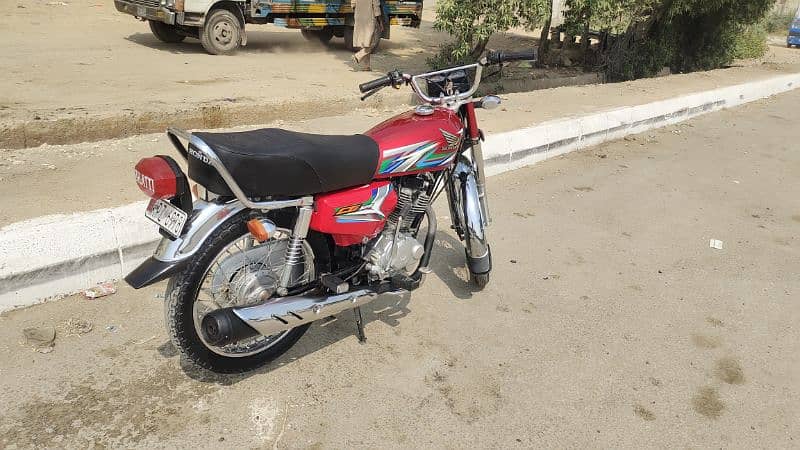 Honda 125 2023 4