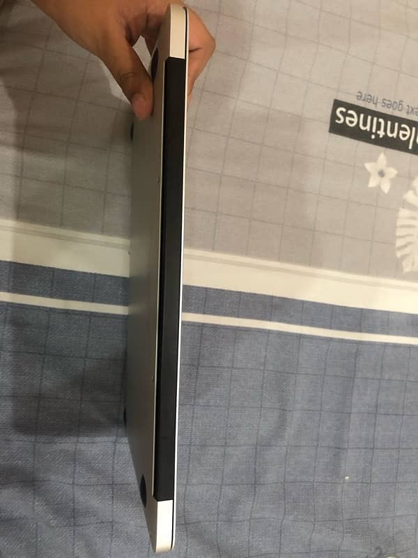 MacBook Air 11” early 2015 4