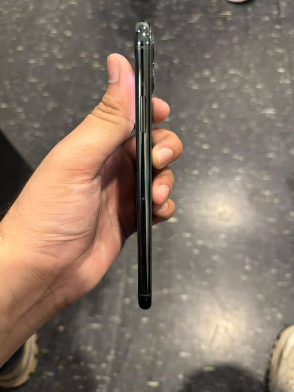 IPhone 11 Pro max 512gb PTA Approved 6