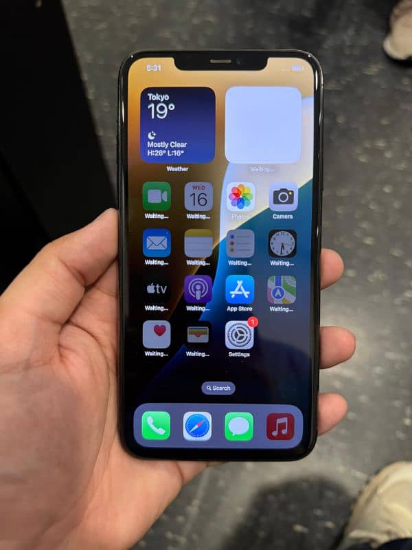 IPhone 11 Pro max 512gb PTA Approved 8