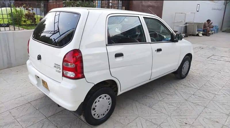 Suzuki Alto 2011 3