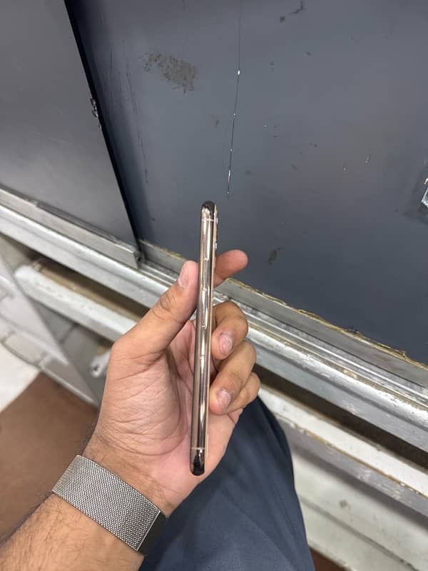 iphone 11 pro 256 gb pta 3