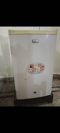 Haier (Enviro) Refrigerator 0