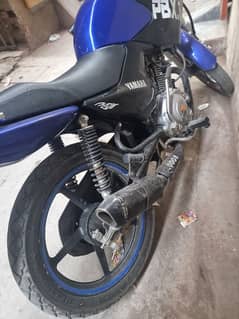 akrapovic exaust all ok no any fault ybr suzuki honda sab ko lag jata