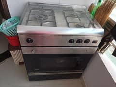 Cooking range stove with ovan