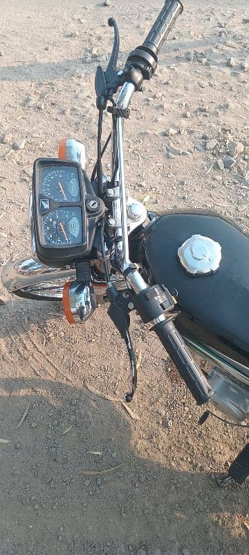 Motor bike like new 3