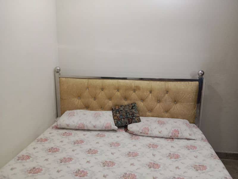 bed for sale life time grantie without matress 5