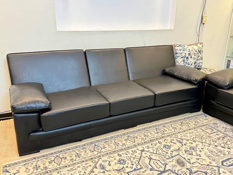 interwood 5 seater sofa set urgent sale 2